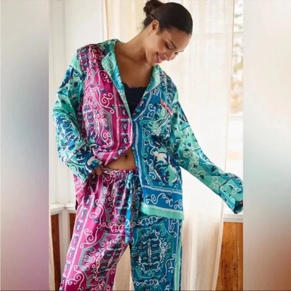Anthropologie Other - Anthropologie Paisley Silky PJ Set size XS Small
top is XS, bottoms are Small